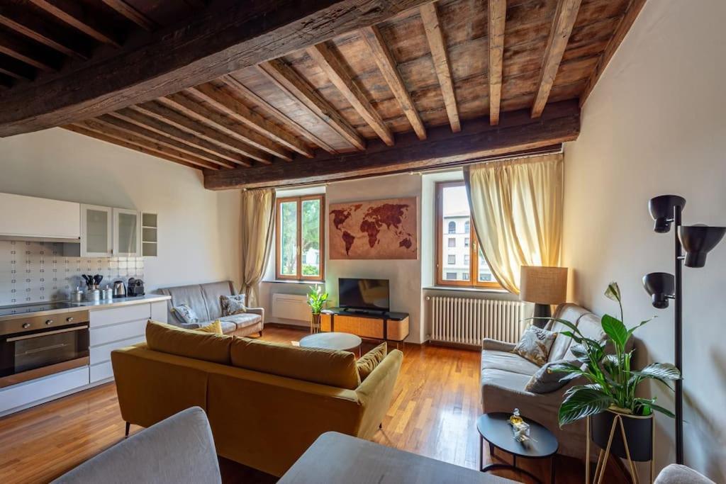 Ciompi Square-hosted By Sweetstay Apartamento *