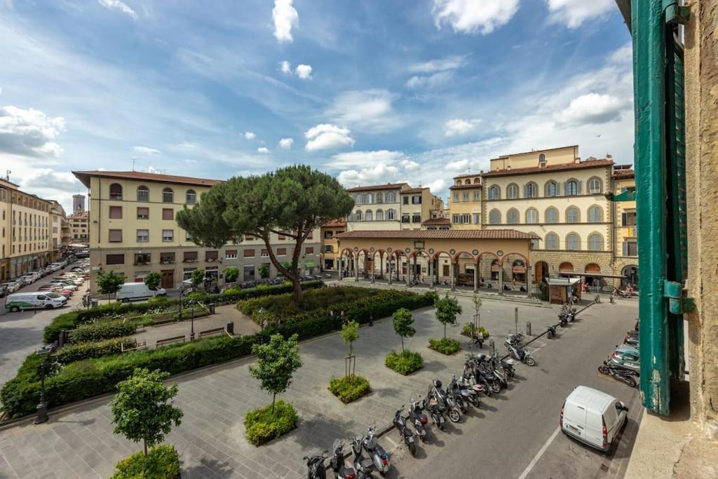 Apartamento Ciompi Square-hosted By Sweetstay *
