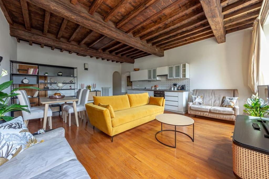Ciompi Square-hosted By Sweetstay * Florencia